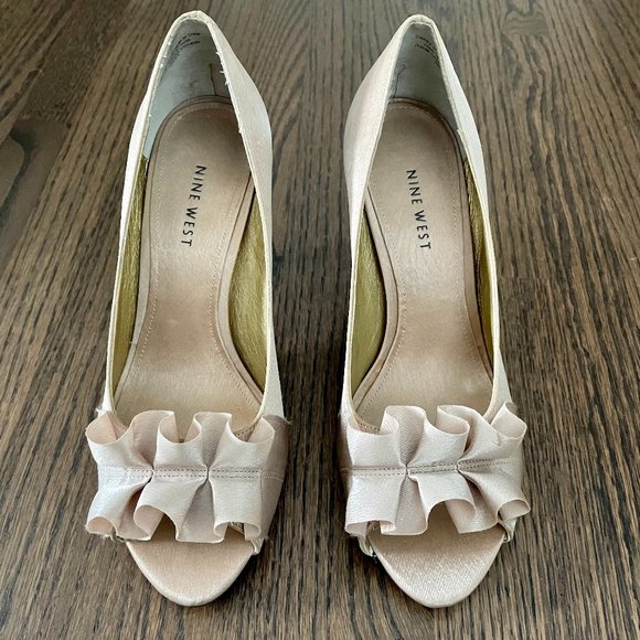 Nine West Champagne Heels - Picture 1 of 4
